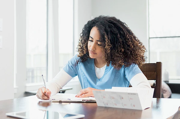 Aus- & Fortbildung Weitere Lernmittel Welche ergänzenden Lern- und Lehrmittel gibt es?